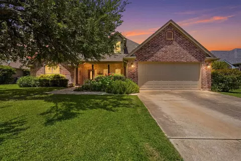 107 Clyde Dr, Aledo, TX 76008