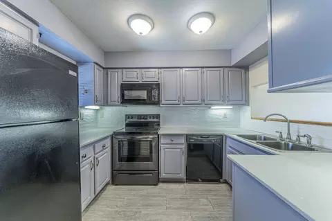 2733 Silver Creek Dr #205, Arlington, TX 76006
