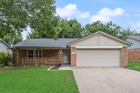6410 Elm Springs Dr, Arlington, TX 76001