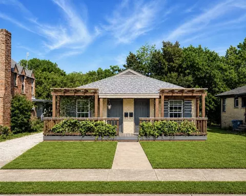 404 N Montreal Ave, Dallas, TX 75208