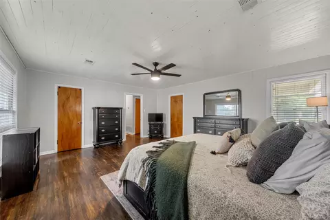 Bedroom - 809 E Limestone Ave, Mart, TX 76664 photo 3 of 5