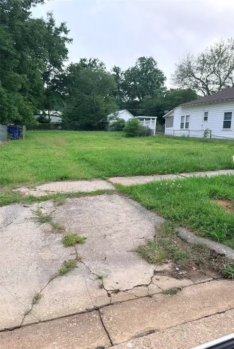 920 W Morgan St, Denison, TX 75020