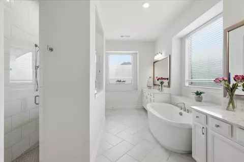 Bath - 1416 17th St, Argyle, TX 76226 photo 1 of 5