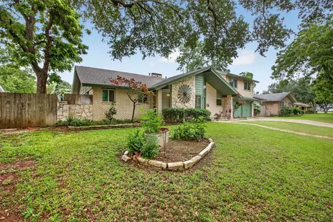1608 Freeman Ct, Arlington, TX 76013