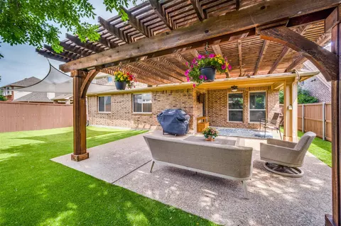 713 Marietta Ln, Aubrey, TX 76227