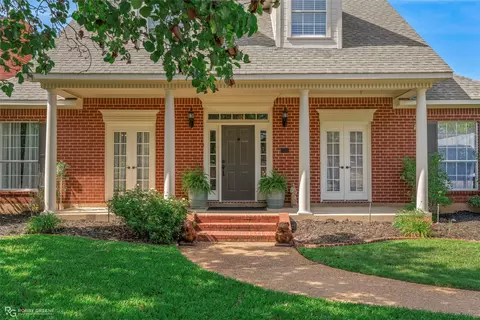 103 Cambridge Cir, Bossier City, LA 71111