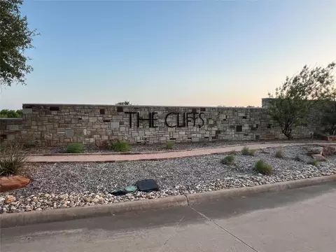 1100 Spyglass Dr, Graford, TX 76449