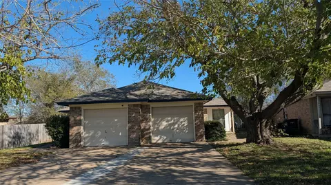 6709 Ridgecrest Ct, Fort Worth, TX 76133