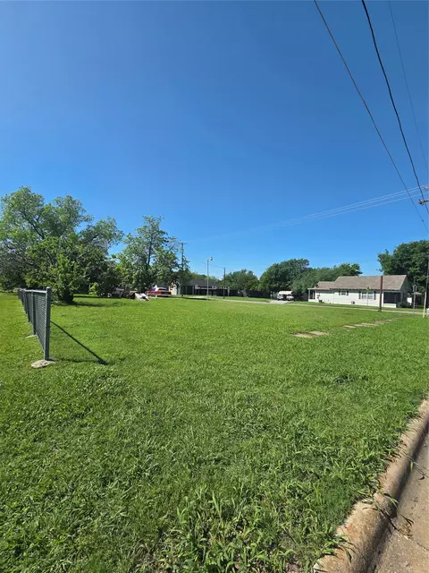 500 Evergreen St, Sherman, TX 75090