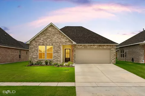 741 Crozier Dr, Bossier City, LA 71111