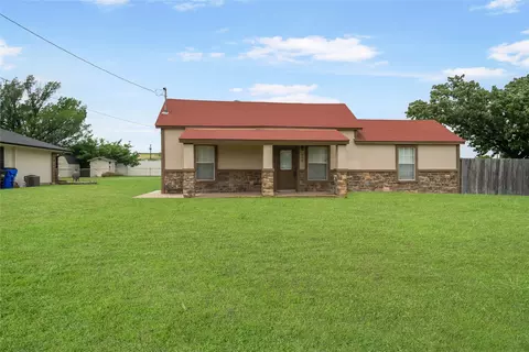 209 N Mcgraw St, Forney, TX 75126