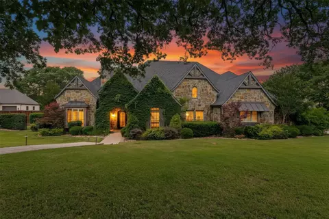 2042 Miracle Point Dr, Southlake, TX 76092