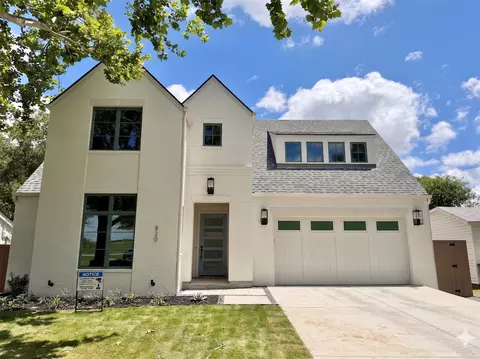 820 Edgefield Rd, Fort Worth, TX 76107