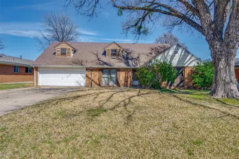 5613 Westcreek Dr, Fort Worth, TX 76133