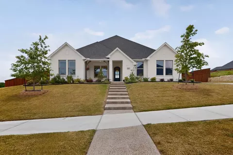 10813 Alta Sierra Dr, Benbrook, TX 76126