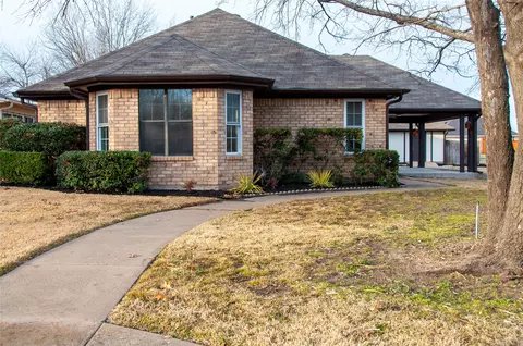 3104 Canton St, Greenville, TX 75402