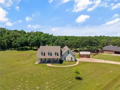 Exterior - 155 Rs County Rd, Emory, TX 75440 photo 3 of 11