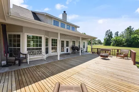Exterior - 155 Rs County Rd, Emory, TX 75440 photo 6 of 11