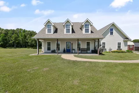 Exterior - 155 Rs County Rd, Emory, TX 75440 photo 2 of 11