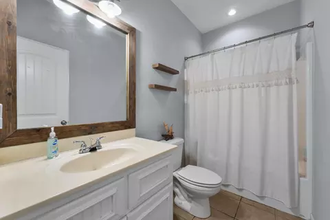 Bath - 155 Rs County Rd, Emory, TX 75440 photo 1 of 2