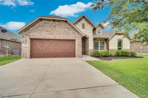 437 Whispering Willow Dr, Midlothian, TX 76065