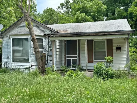 421 Ross St E, Sulphur Springs, TX 75482