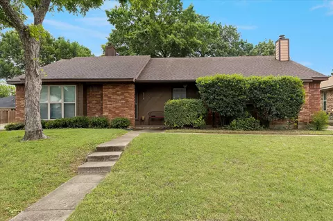 2312 Dalewood Ln, Bedford, TX 76022