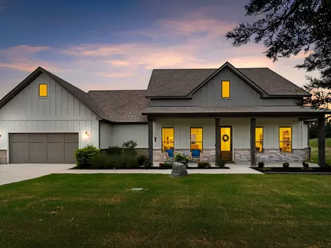 2020 Redemption Dr, Weatherford, TX 76088