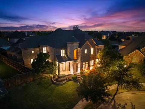 660 Duke Saxony Dr, Lewisville, TX 75056