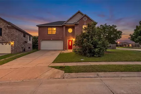 4254 Birch Creek Rd, Fort Worth, TX 76244