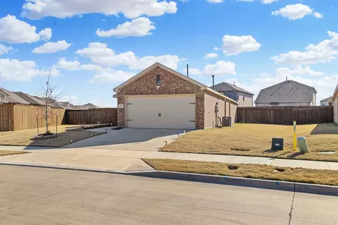 14164 Danesdale Dr, Pilot Point, TX 76258