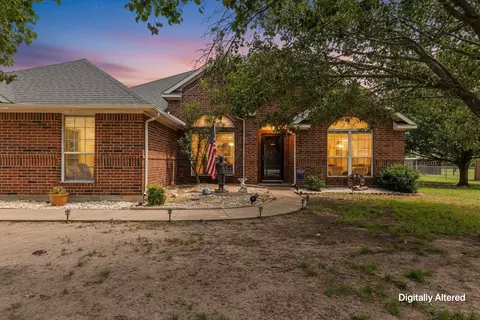 333 Country Manor Ln, Royse City, TX 75189