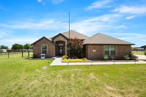118 High Ridge Ct, Decatur, TX 76234