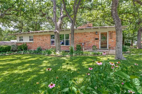 5254 Lambeth Ln, Fort Worth, TX 76112