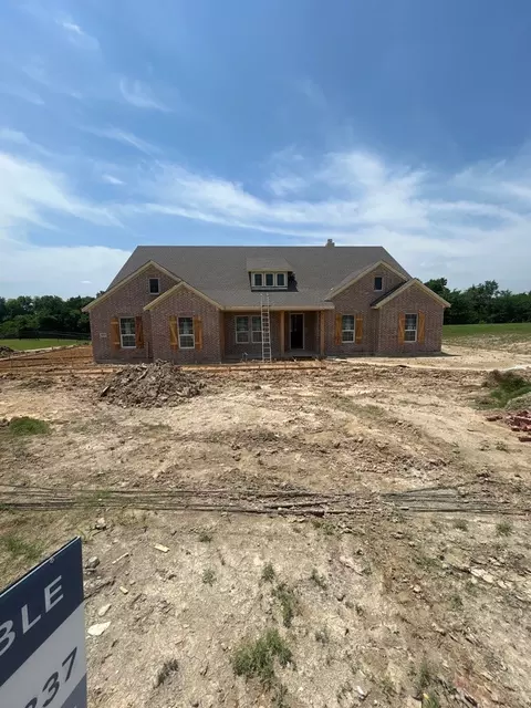 903 Perrin Ln, Van Alstyne, TX 75495