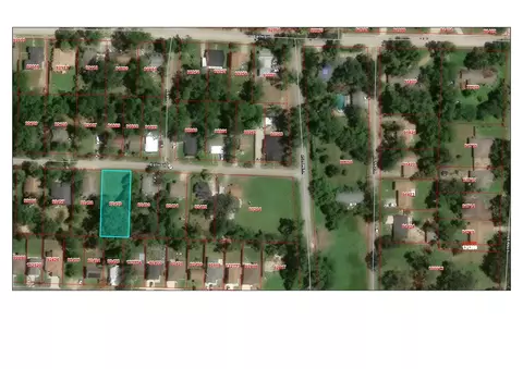 704 E 8th St, Bonham, TX 75418 photo 4