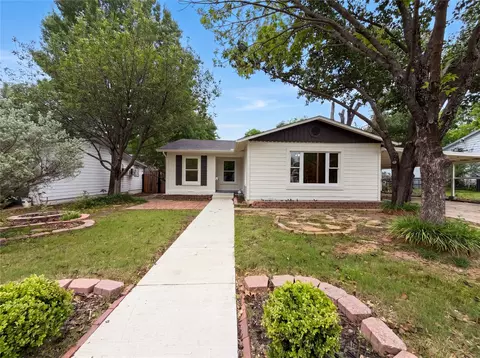 2724 Halbert St, Fort Worth, TX 76112