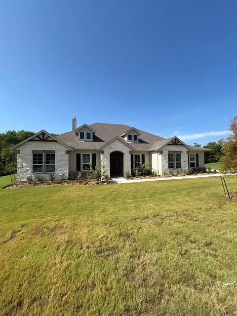 1001 Perrin Ln, Van Alstyne, TX 75495