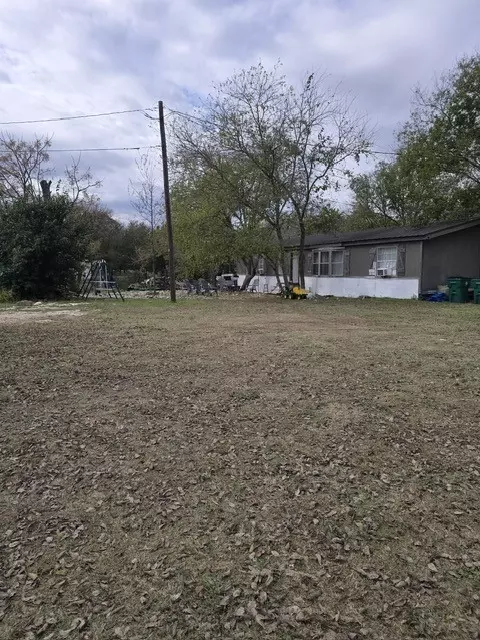 452 Christopher Dr, Eddy, TX 76524