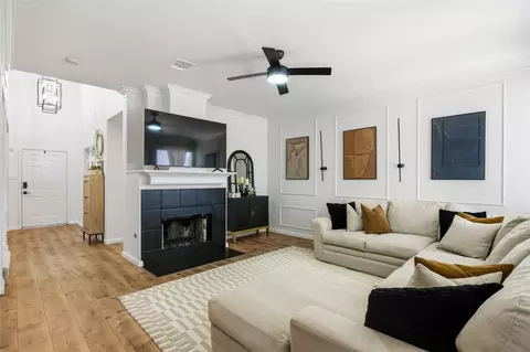 1212 Rooney Ln, Carrollton, TX 75007