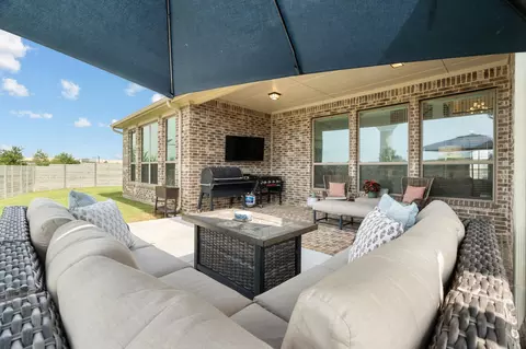 Exterior - 1833 Climbing Ct, Argyle, TX 76226 photo 2 of 5