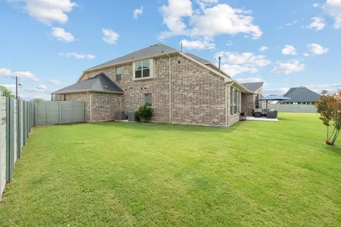 Exterior - 1833 Climbing Ct, Argyle, TX 76226 photo 3 of 5