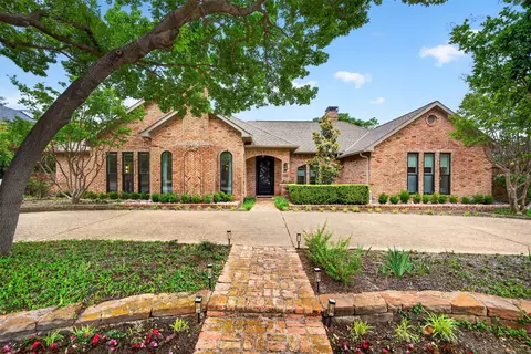 6011 Twin Coves St, Dallas, TX 75248