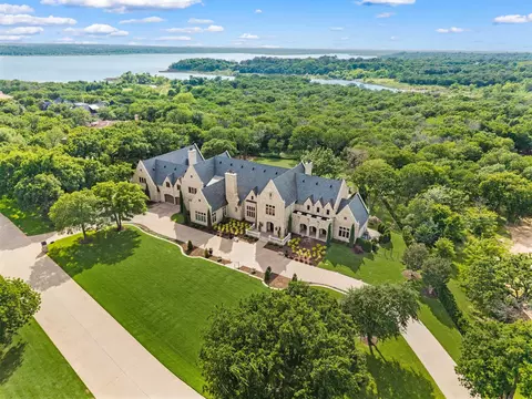 2105 Bayshore Dr, Flower Mound, TX 75022