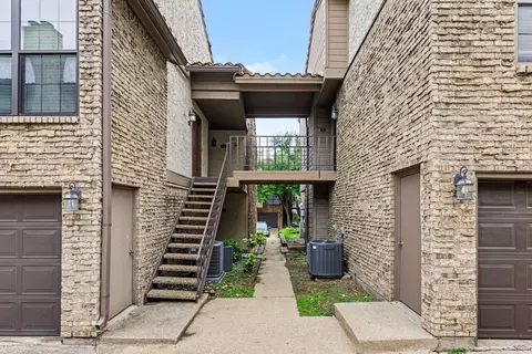 336 Melrose Dr #18A, Richardson, TX 75080