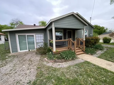 161 Hood St, Cedar Hill, TX 75104