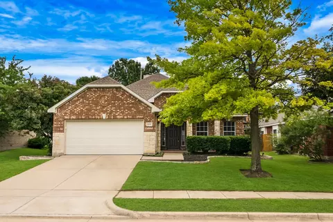 8358 Davis Dr, Frisco, TX 75036