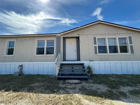 912 Partridge Ct, Granbury, TX 76049