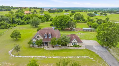 1914 Bentwater Pkwy, Granbury, TX 76049