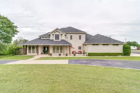408 Yuchi Ct, Fort Worth, TX 76108